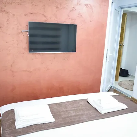 Korzo Prenociste 아파트 노비파자르