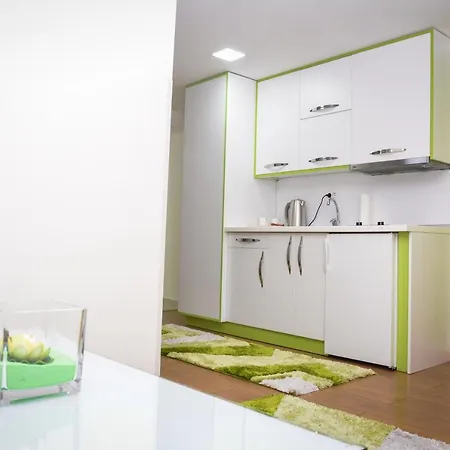 Korzo Prenociste * 노비파자르