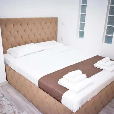 Korzo Prenociste 아파트 *