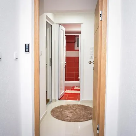 Korzo Prenociste 아파트 노비파자르